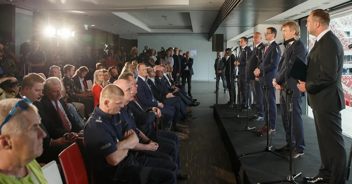 Formacje w piłce nożnej – jak wybrać skuteczną taktykę